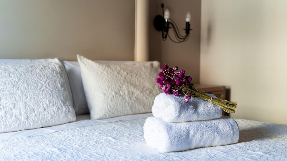 Hotel El Cerco Пуэнте-ла-Рейна Экстерьер фото