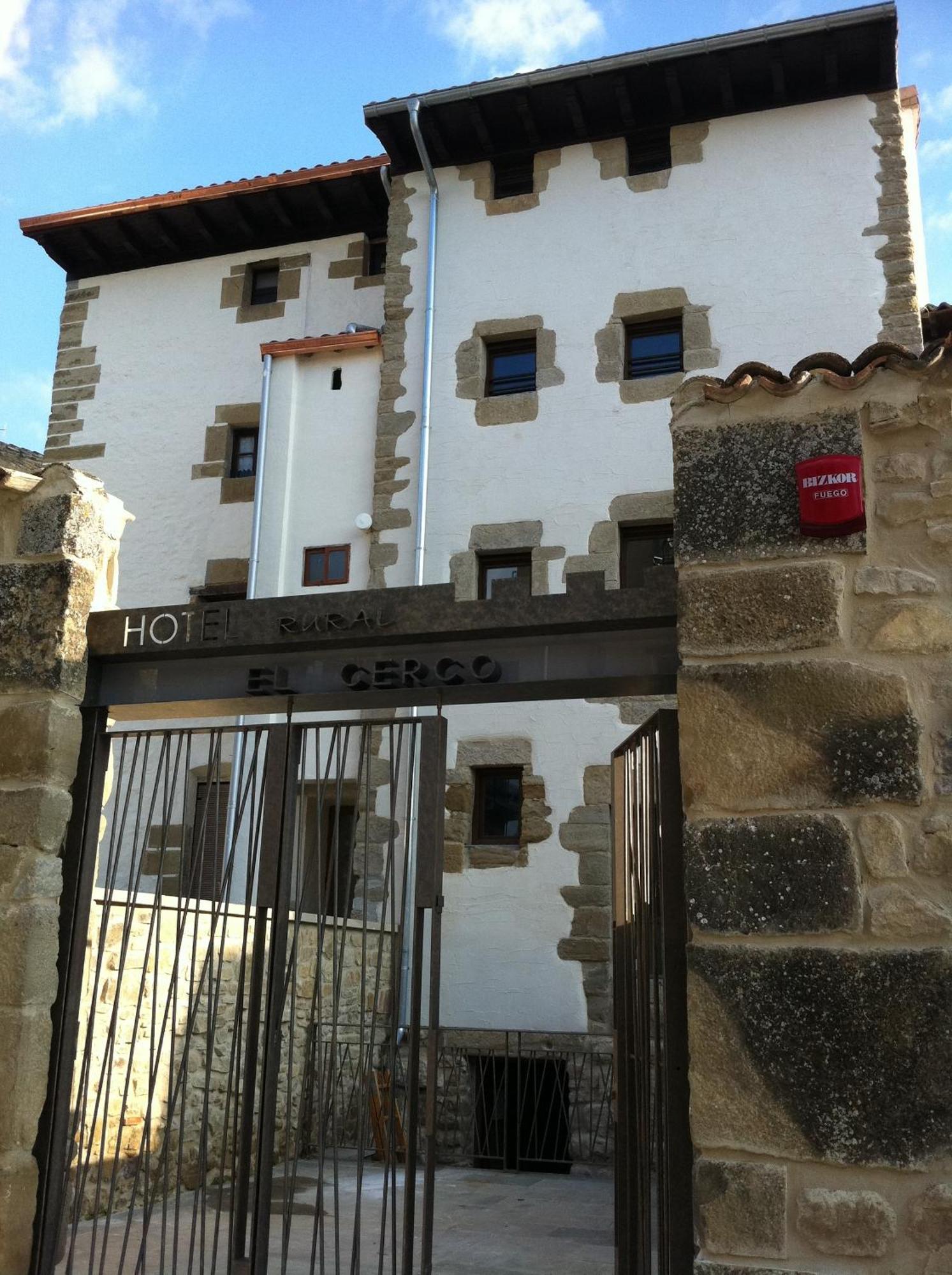Hotel El Cerco Пуэнте-ла-Рейна Экстерьер фото