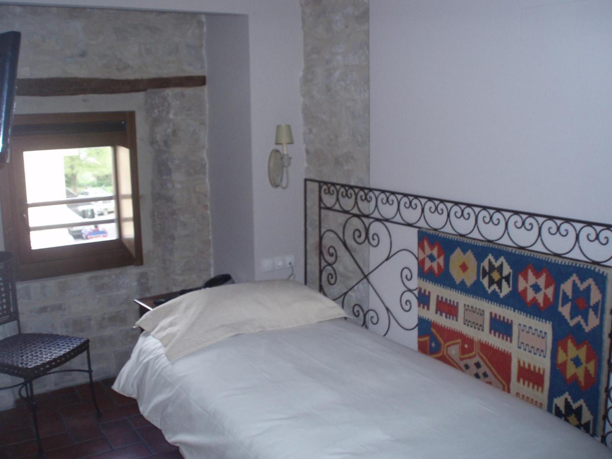 Hotel El Cerco Пуэнте-ла-Рейна Номер фото